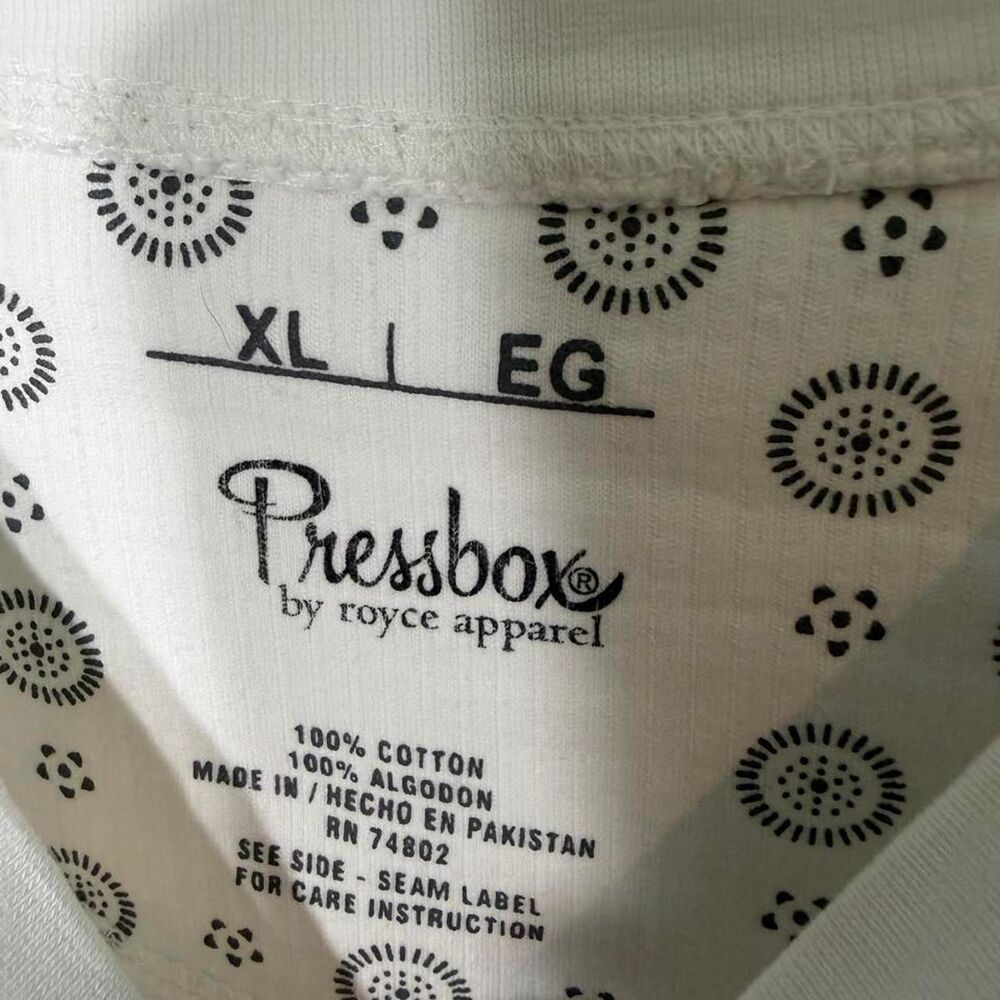Pressbox Women's White and Cream Sweatshirt - Picture 3 of 4